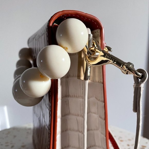 Cafune Bellows Crossbody Bag - Picture 3 of 10